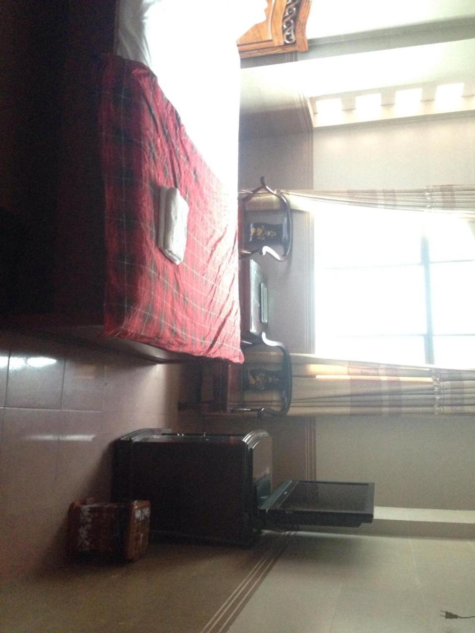 Hotel Tokyo 1 Vinh Buitenkant foto