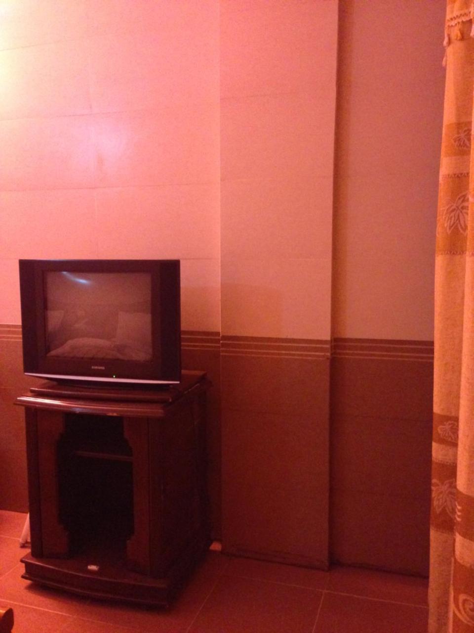 Hotel Tokyo 1 Vinh Buitenkant foto