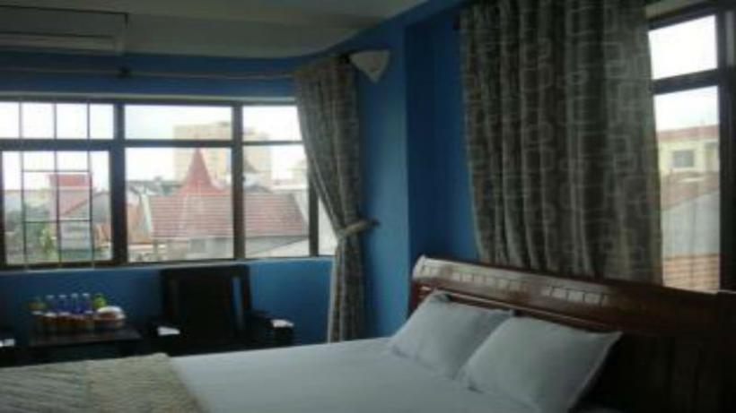 Hotel Tokyo 1 Vinh Buitenkant foto